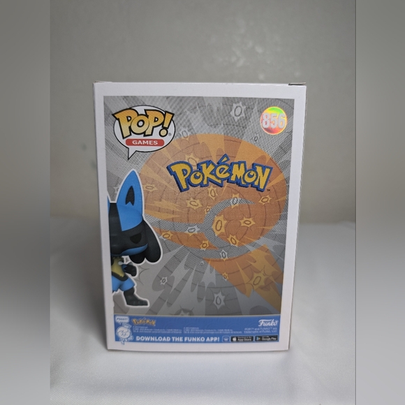 Lucario Funko Pop Pearlescent - Picture 3 of 6